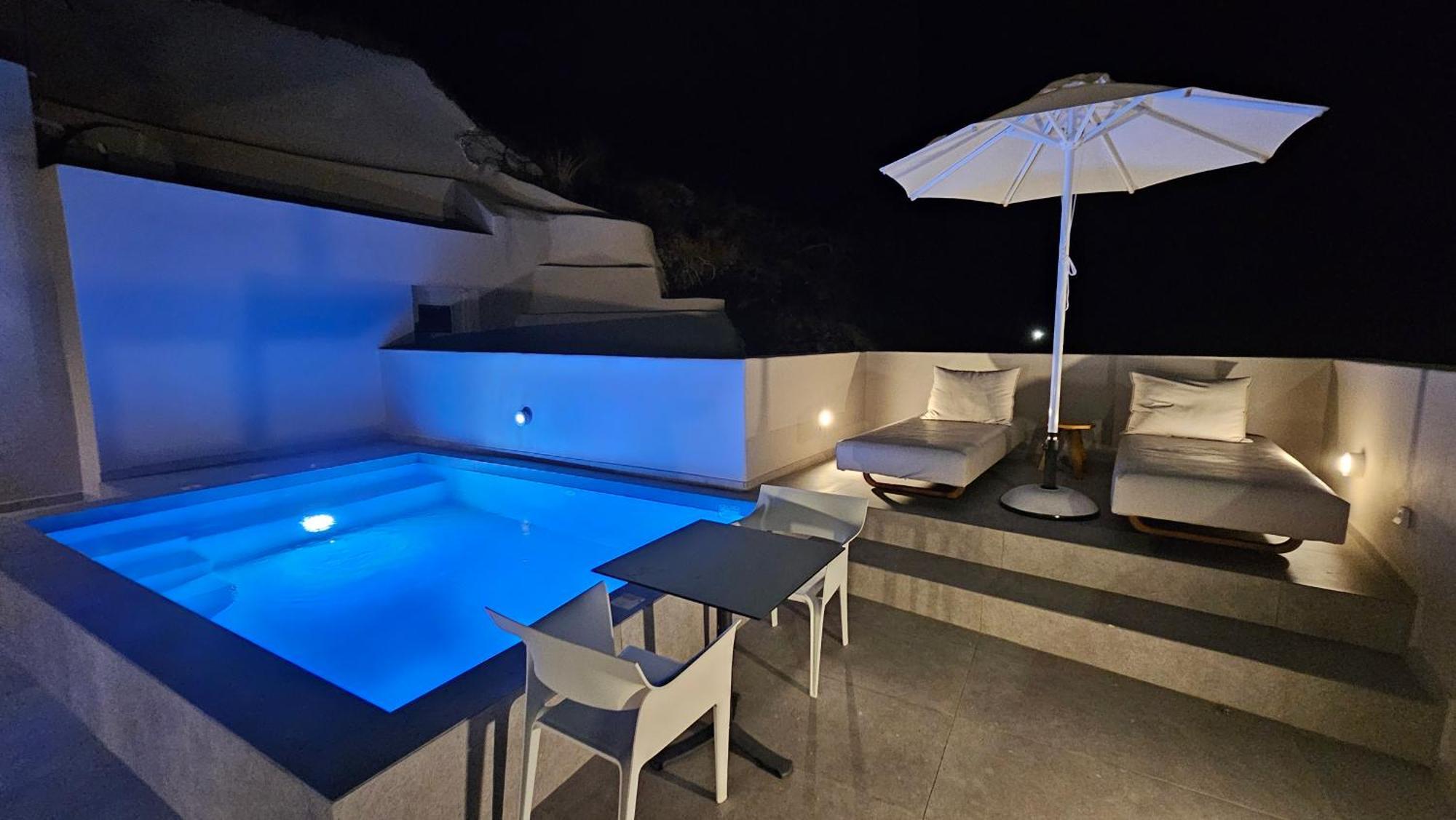 Petroma Cave Suites Vourvoulos Екстер'єр фото